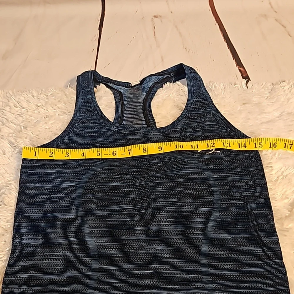Lululemon Crush The Distance Top‎ Size 6